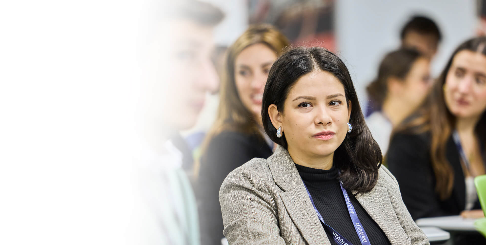 <span class='negritaslide'>Master in sustainable<br />air transport<br />management (MATSM).</span>