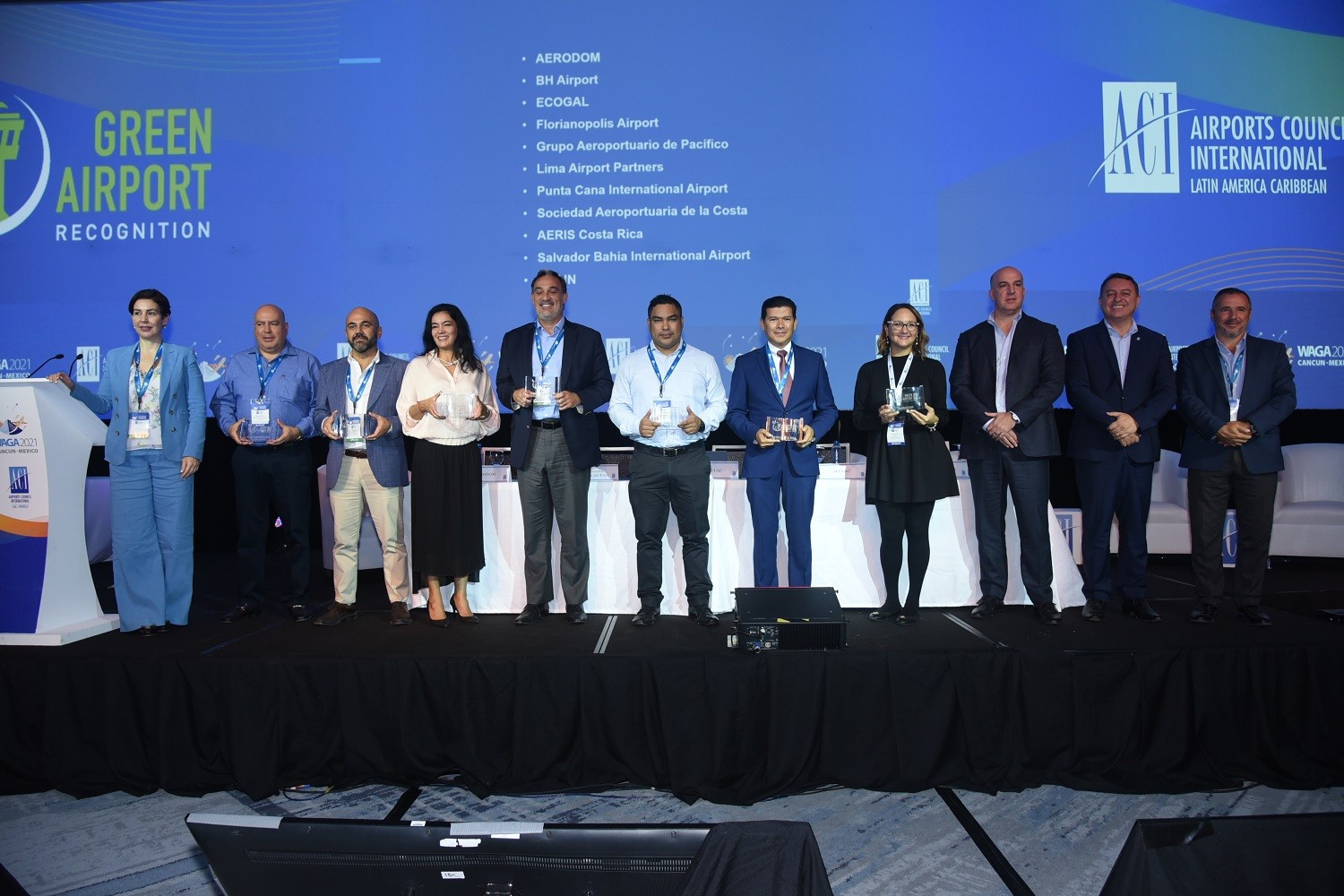 9 PREMIOS - VII Sector Meeting: Airports