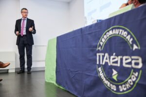 IT AEREA FE 077 300x200 - Highlights of the extraordinary conference of Mr. Fernando Echegaray, CEO of ADP International (Paris Airports), at ITAérea Madrid.
