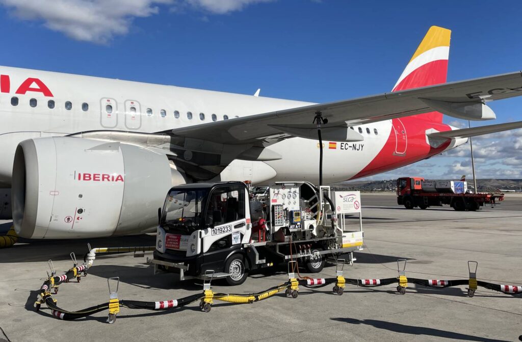 Iberia vuelo biofuel 1024x671 - Iberia's first flight on biofuel manufactured out of waste by Repsol in Spain