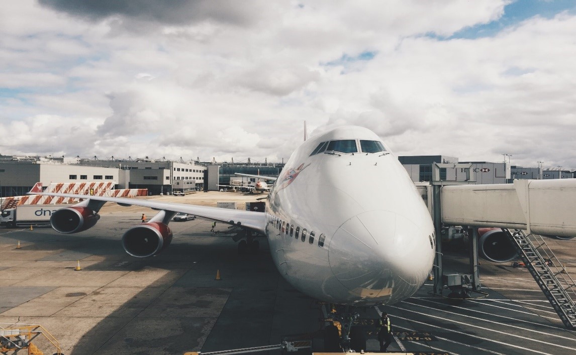 airline with aircraft ready to board passengers